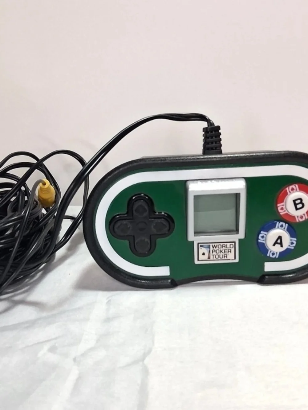 WORLD POKER TOUR JAKKS TV GAMES HANDHELD POKER PLAYING CONSOLE FOR TV